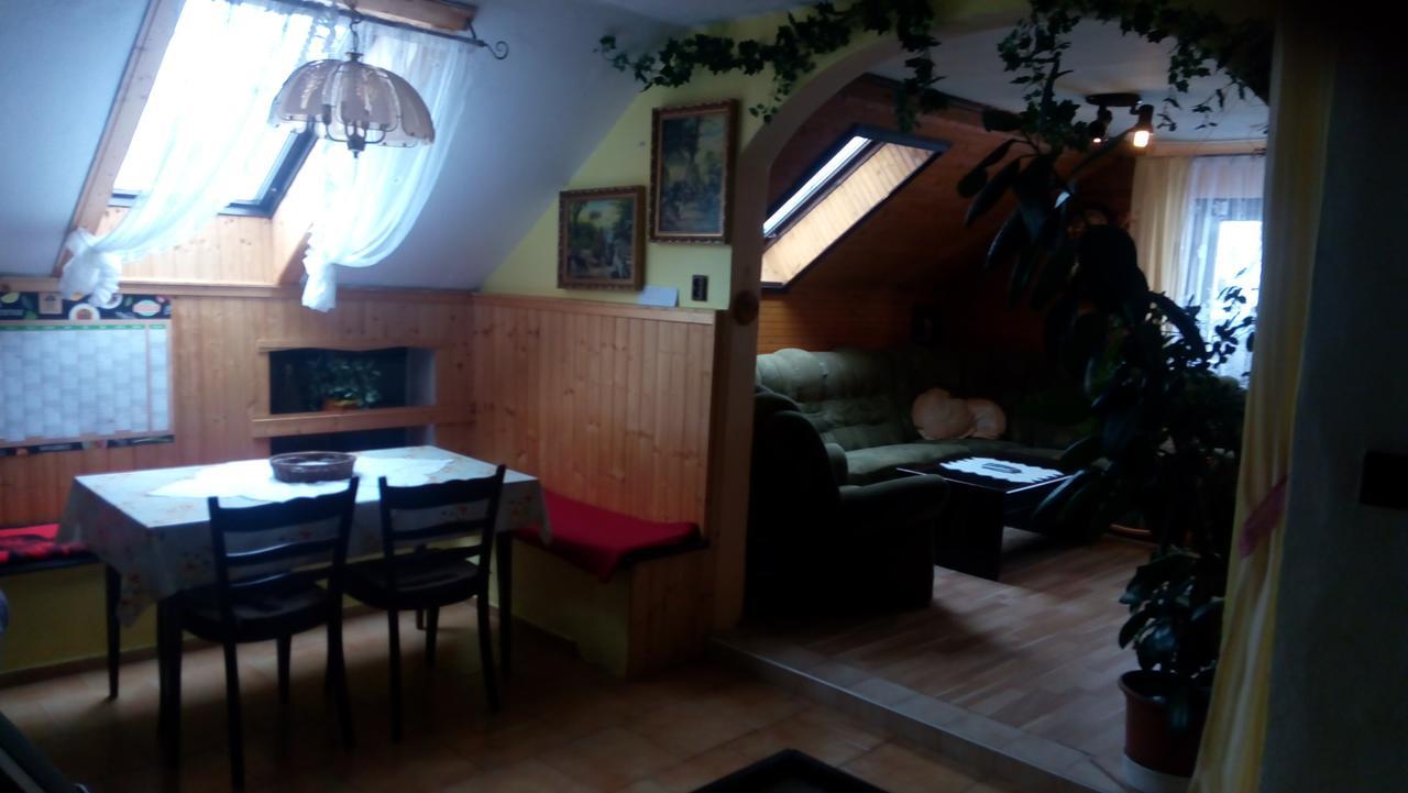 U Tri Kocek Hotel Jablonne v Podjestedi Exterior photo